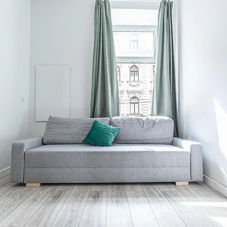 Budget-friendly 2br & 1lr, Delight Apartament Wiedeń