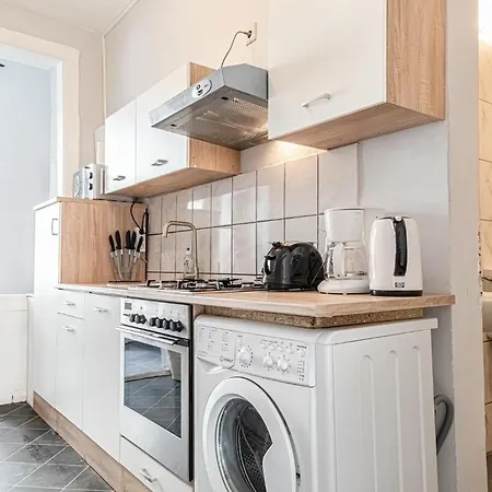 Budget-friendly 2br & 1lr, Delight Wiedeń
