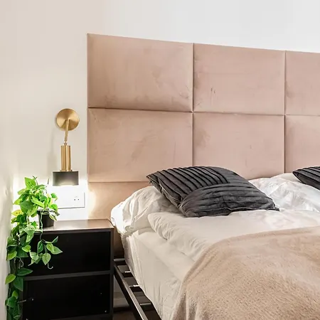 Apartament Budget-friendly 2br & 1lr, Delight Wiedeń