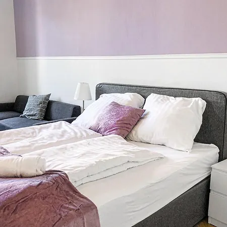 Vibrant 3br Near Akh Hospital - Perfect For Groups Vienna