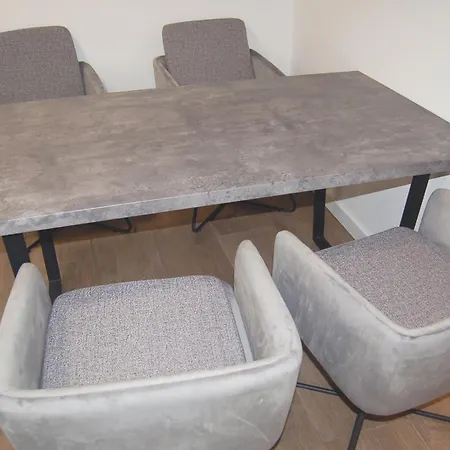 Apartament In Toller City-lage 45 M2 *
