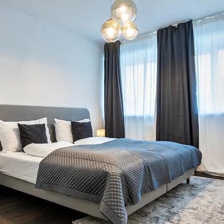 Long Term I 7 Minutes To Inner I At Metro Apartman
