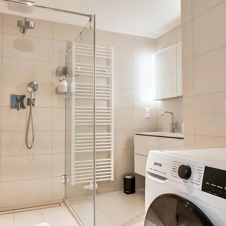 Apartment Long Term I 7 Minutes To Inner I At Metro *