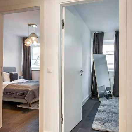 Long Term I 7 Minutes To Inner I At Metro Apartman