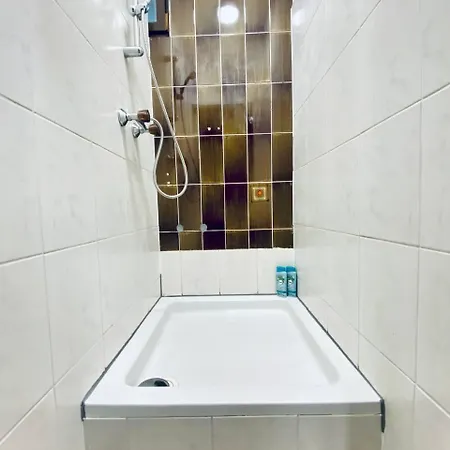 Spacious 4-bedroom Shared For Big Groups
