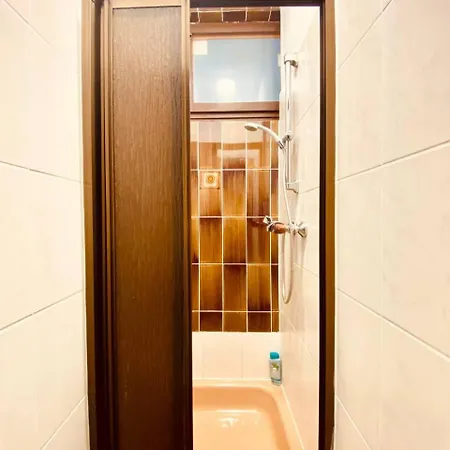 Apartment Spacious 4-bedroom Shared For Big Groups