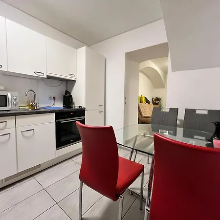 Brilliant Souterrain Apt. - Prater Amuesement Park Apartment *