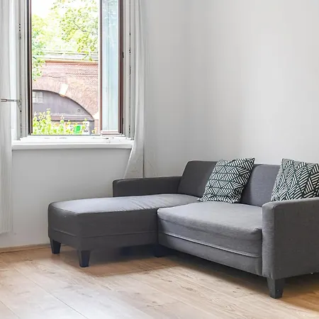 Attractive 2 Bedroom Apt. Near Akh Ideal For All Apartment