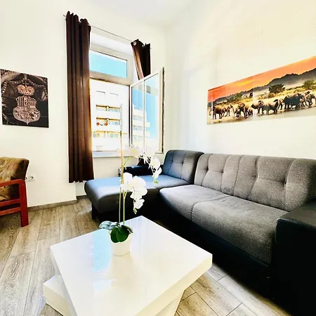 Comfy For Up To 3p, 10min To Fac Platz Apartment