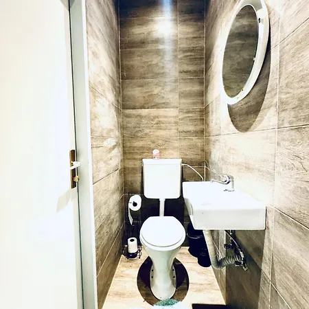 Comfy For Up To 3p, 10min To Fac Platz Apartment *