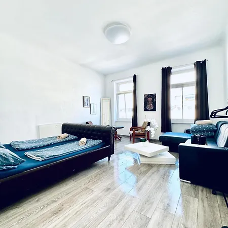 Comfy For Up To 3p, 10min To Fac Platz