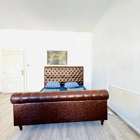 Comfy For Up To 3p, 10min To Fac Platz Apartment *