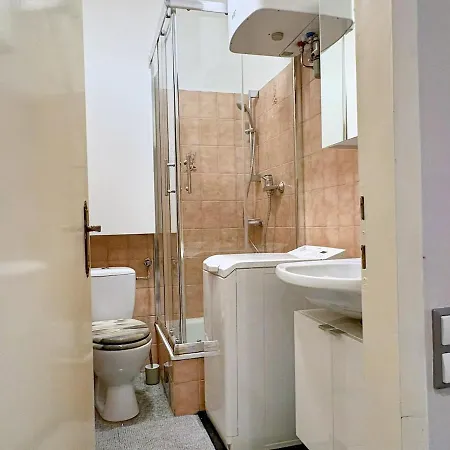 Close To Akh I Fast Wifi Apartment