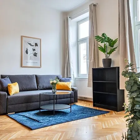 Fast Wifi I 4 Min To U3 Zipperer Strasse