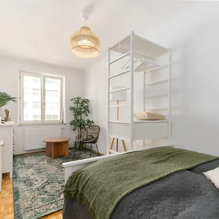 3br I 5 Minutes To Main Station I Long Term Vienna