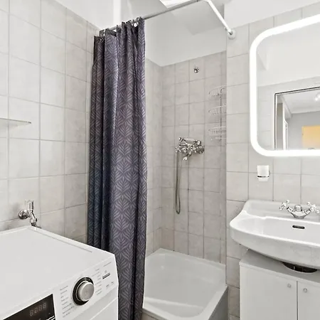 Great Public Transport I 80sqm I Loggia With A View Apartment Vienna