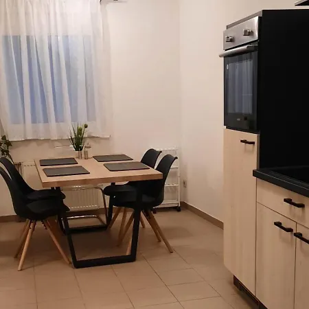 Apartment Domus Vindobona - At Parkring Up To 8ppx *
