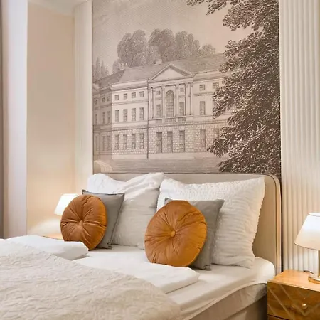Hotel Very Apartments, 5 Min To Center, No Reception 3*