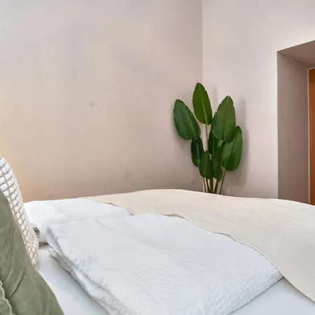 Apartment 8 Minuten Nach Augarten I 7 Minuten Zur Metro I Wlan Vienna