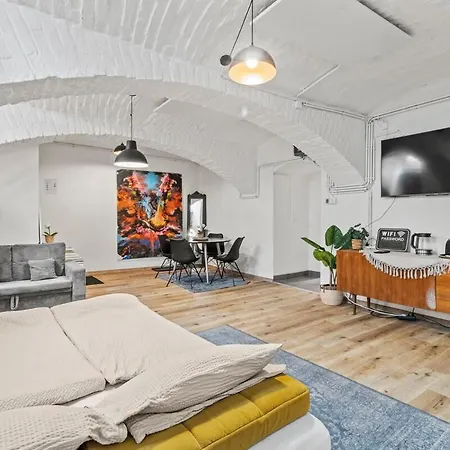 Apartment 6 Minutes To S-bahn I Souterrain Loft I Wifi *