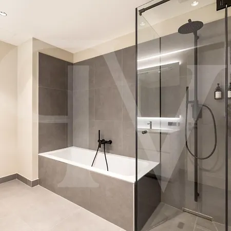 Luxurious In Heart Of Citycheckhostprofile