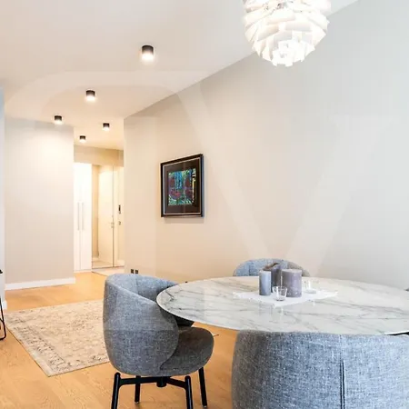 Apartment Luxurious In Heart Of Citycheckhostprofile