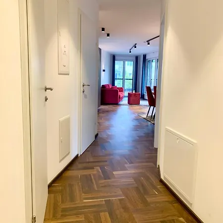 Apartment Moeblierte + Parkplatz Und Terrasse Vienna