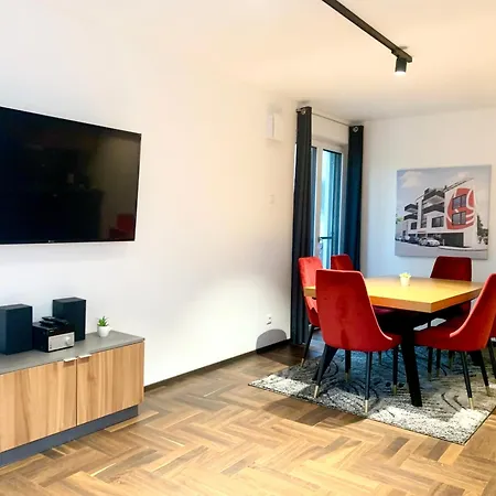 Moeblierte + Parkplatz Und Terrasse Apartment Vienna