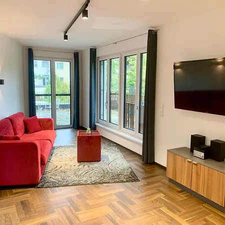 Apartment Moeblierte + Parkplatz Und Terrasse *