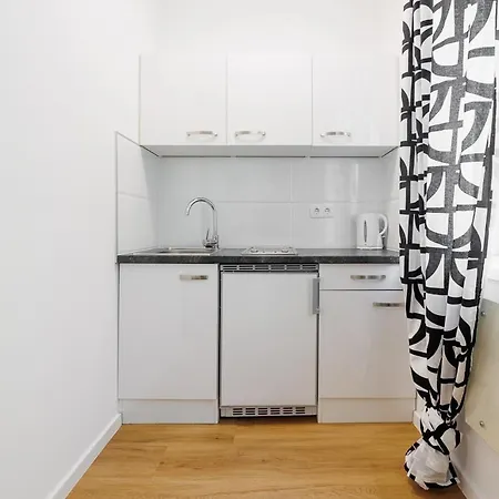Modern * Bécs