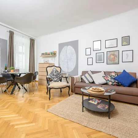 Central City Apartments Apartment *