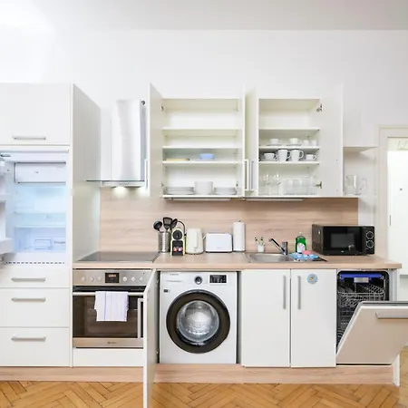 Central City Apartments Apartment *