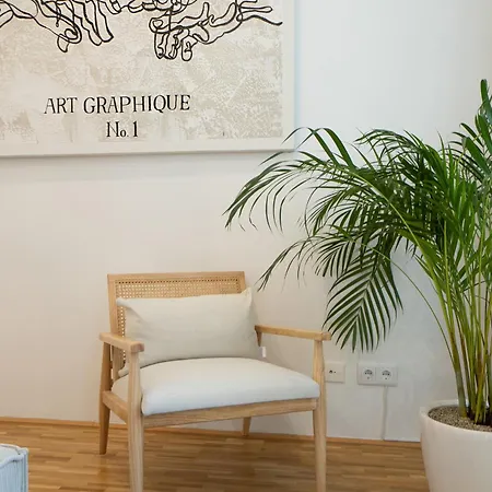 Vibrant 107 M2 Flat In The Center Appartamento