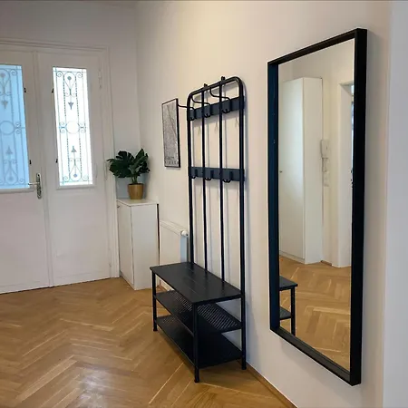 Apartment Cosy In Mariahilf Close To Citycenter