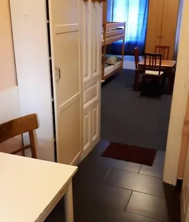 Apartment Simple 10 Minutes To Downtown *