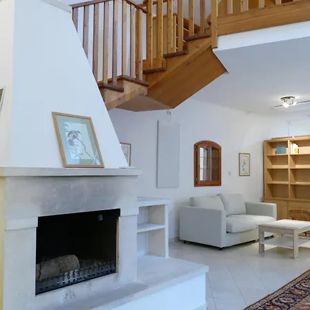 Traumhafte Maisonnette Mit Kamin * Wien