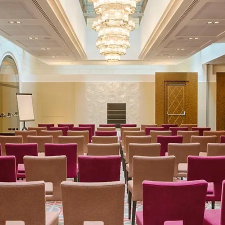 Anantara Palais Hansen - Newly Renovated
