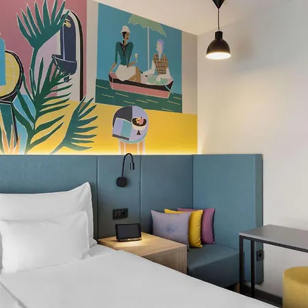 Otel Spark By Hilton Donaustadt 4*