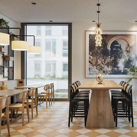 ホテル Spark By Hilton Donaustadt 4*