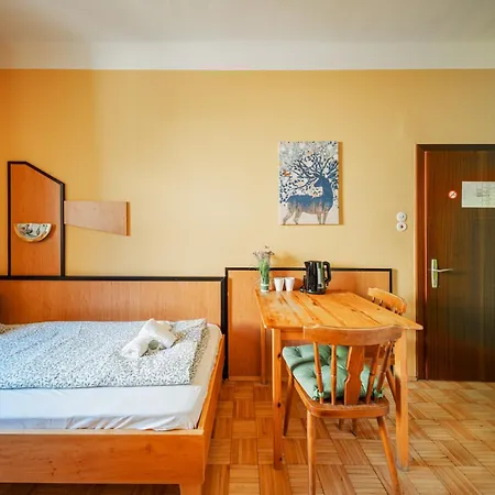 West Business Hotel 2*
