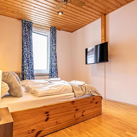 Vienna's Finest Spacious 2br & 1lr Viena