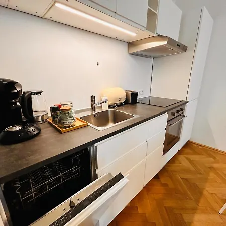 Apartment Small & Fine Near Akh