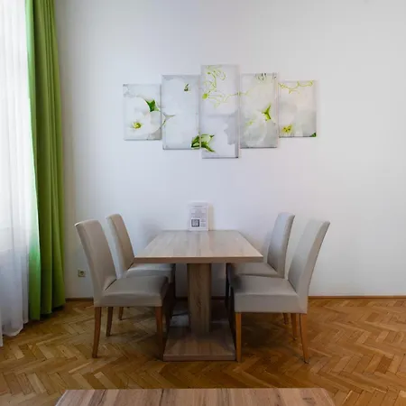 Tabor Apartment