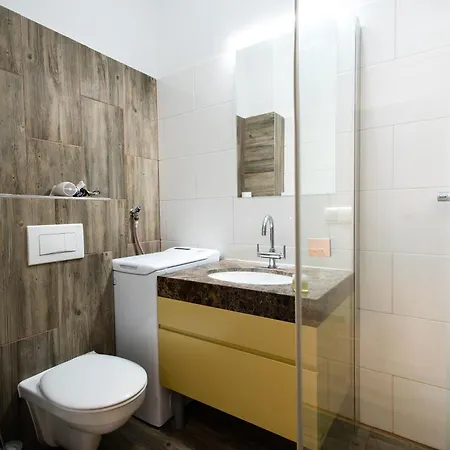 Tabor Apartment *