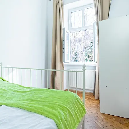 Stylish 2br For Groups, Up To 5p At Margareten