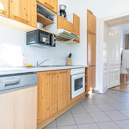 Stylish 2br For Groups, Up To 5p At Margareten