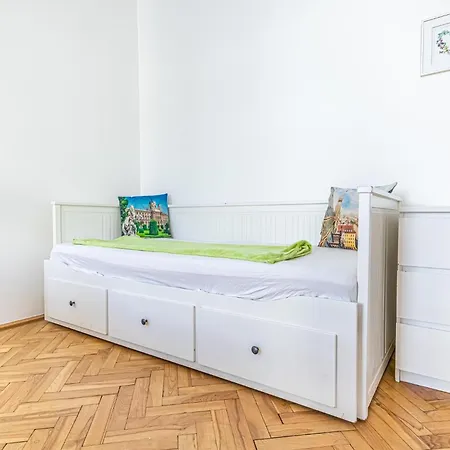 Apartment Stylish 2br For Groups, Up To 5p At Margareten