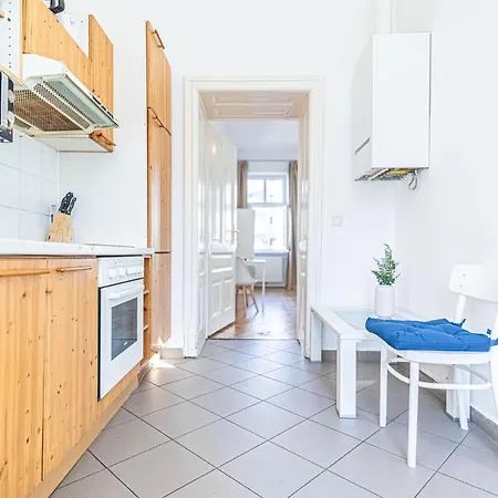 Apartment Stylish 2br For Groups, Up To 5p At Margareten Vienna