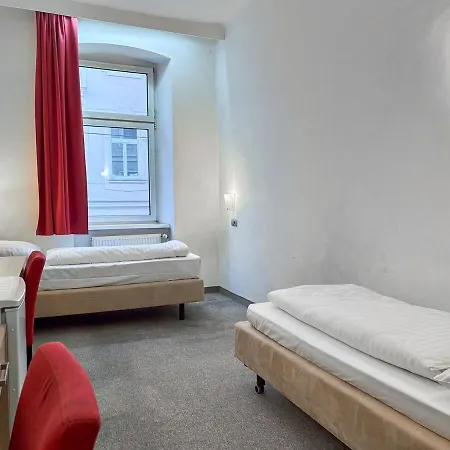 Apartment 4 Mins To Metro I Wifi I 15 Mins To Inner Vienna