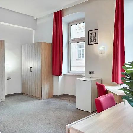 4 Mins To Metro I Wifi I 15 Mins To Inner Apartment Vienna